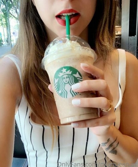 miaqueen of onlyfans explicit content