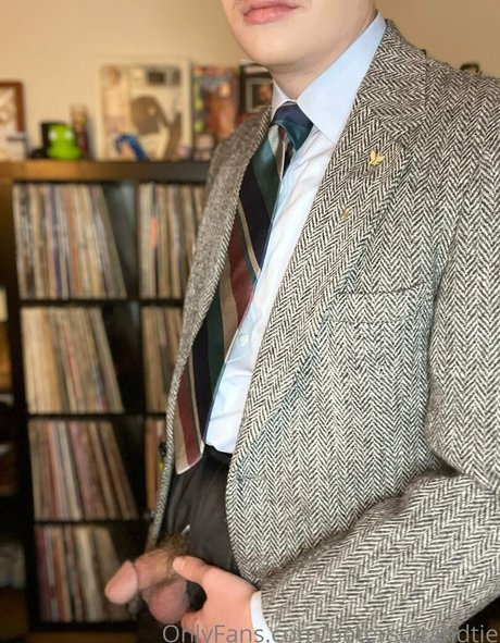 petersuitandtie leaked naked onlyfans