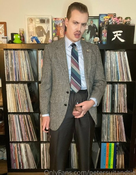 petersuitandtie onlyfans leaks
