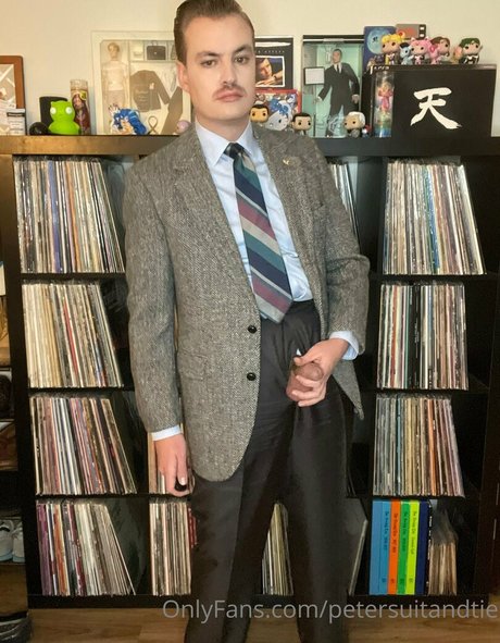 petersuitandtie onlyfans leaks