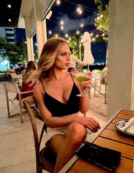 auroranorth onlyfans model