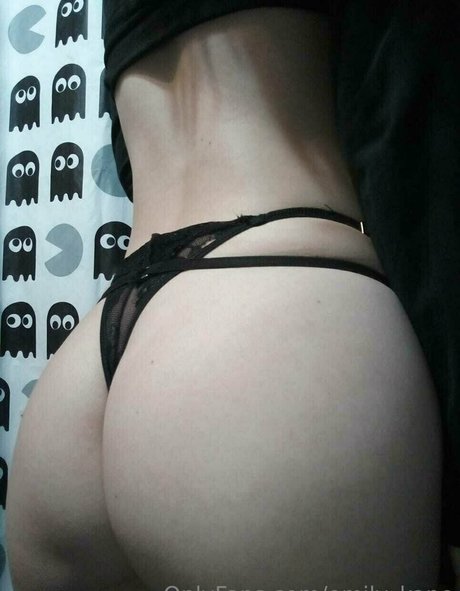 emily kane naked onlyfans leak