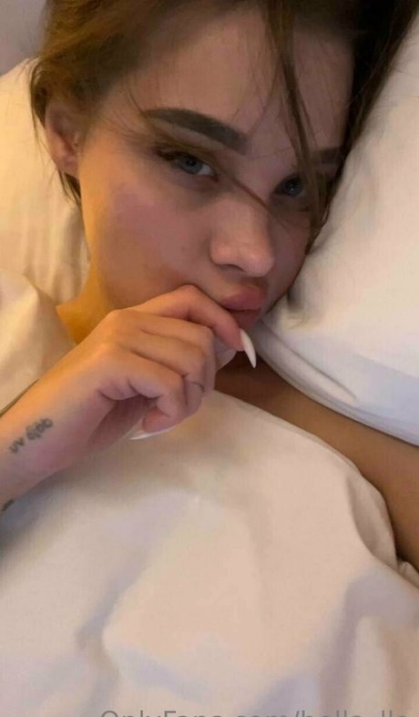 bella lla onlyfans nsfw