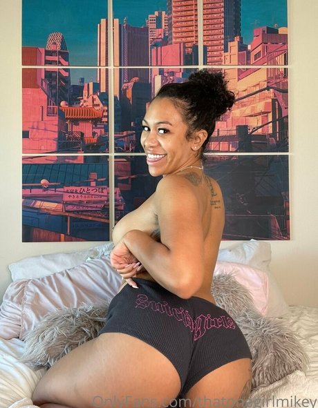 thatonegirlmikey onlyfans model photo