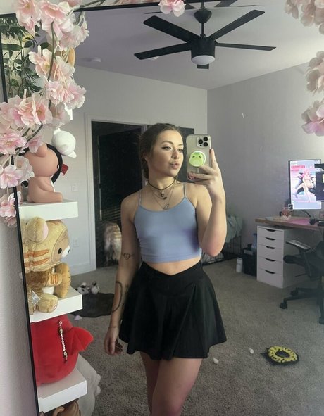 GXR Shorty onlyfans model images