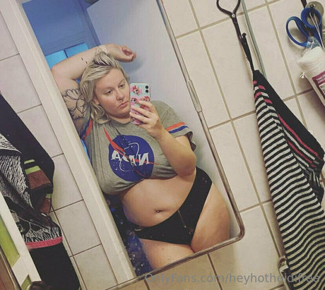 heyhotheidifree onlyfans keak