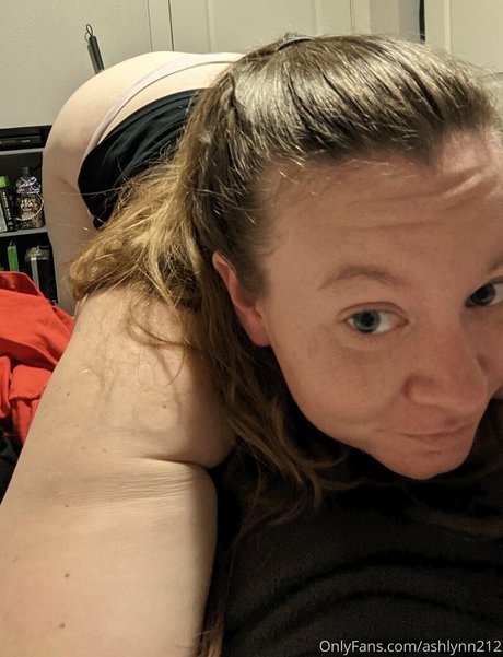ashlynn212 onlyfans leajs
