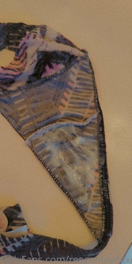 reaganjaydexo strip onlyfans