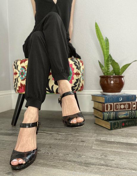 sweetsolesandtiptoes onlyfans leaked nude