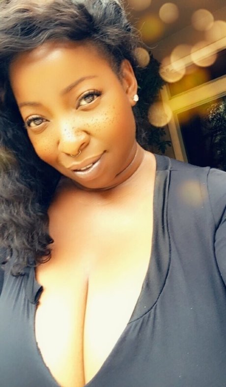 vanessablue onlyfans leak ass