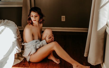 mommyunder25 onlyfans images