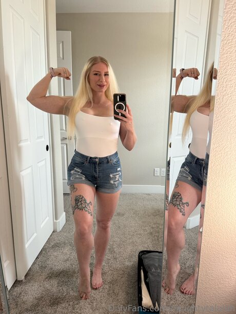 naughtytalulah onlyfans star