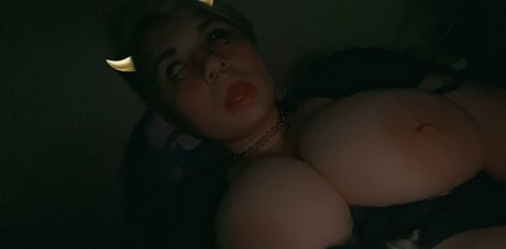 thebrattylilkitten onlyfans model