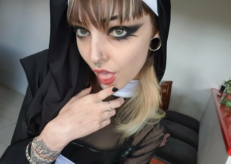 vi0let night only fans xxx