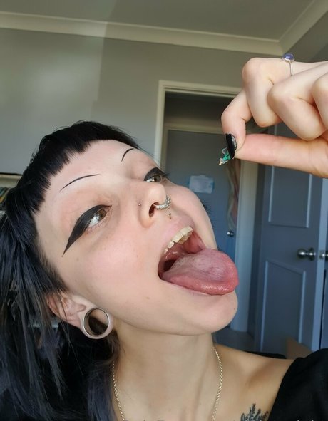 vi0let night onlyfans ass