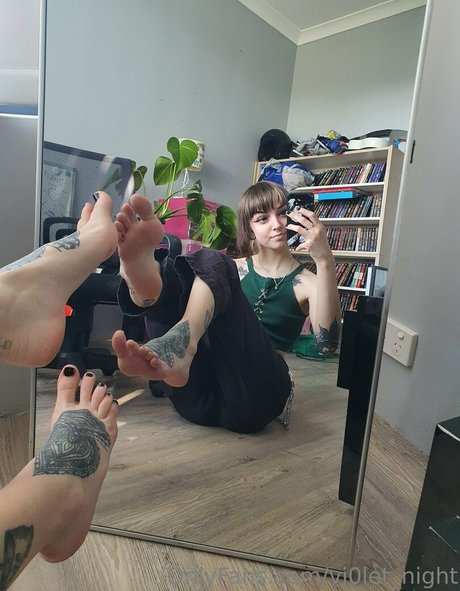 vi0let night only fans pics