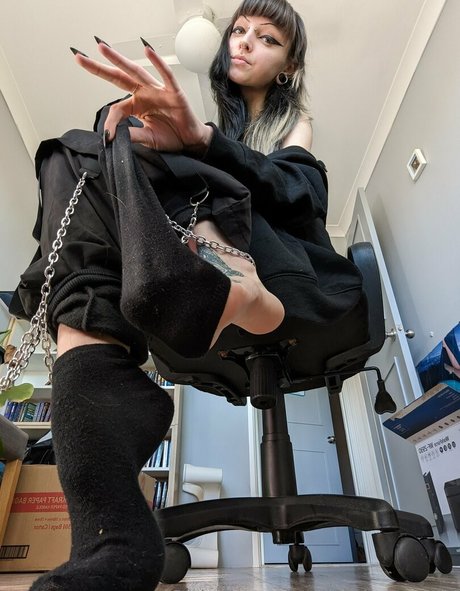 vi0let night onlyfans model