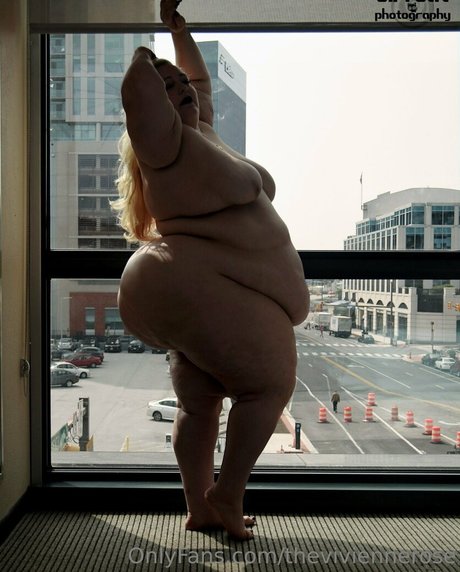 theviviennerose onlyfans leams