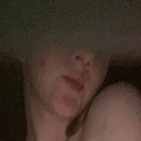 friskyfeline69 only fans pictures