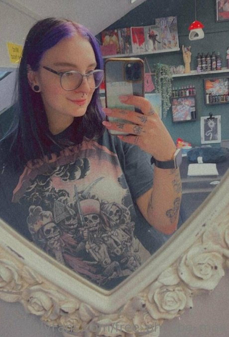 free phoebe mae onlyfans model