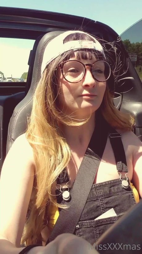 MerryMissXXXmas nude leaked onlyfans