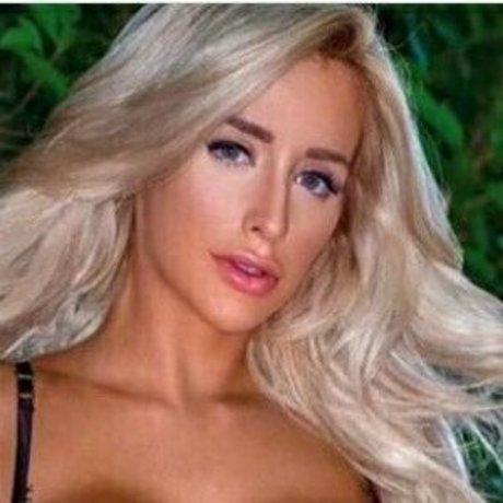 Ellie Paige nude onlyfans leaks