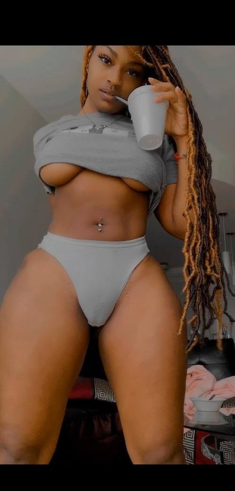 Sukari Sweets onlyfans striptease