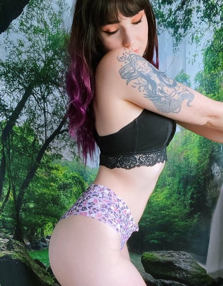 LivPixie onlyfans pic