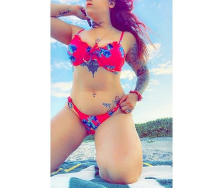 Nikisavage0721 onlyfans sexy