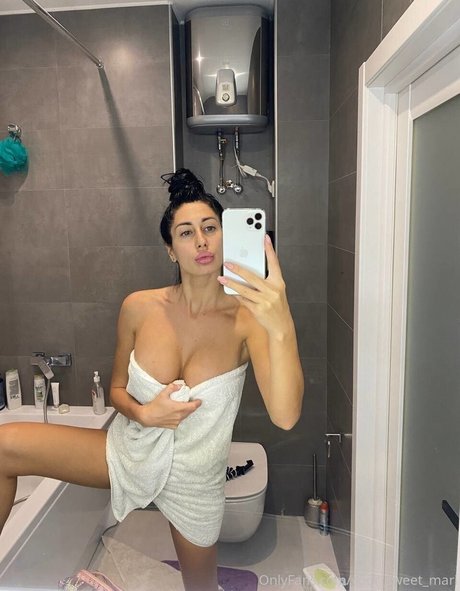 Mari Sweet onlyfans leaked.