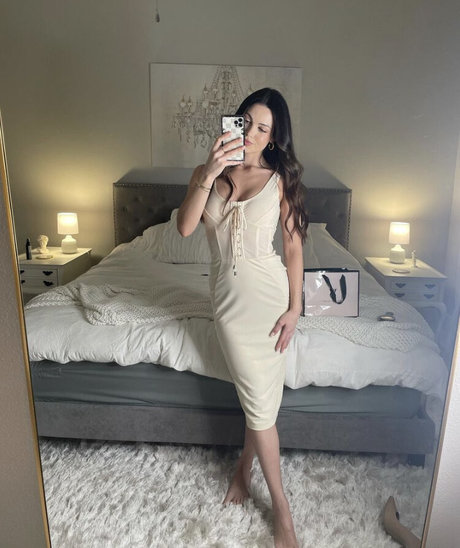 Fernanda Santini onlyfans model photo