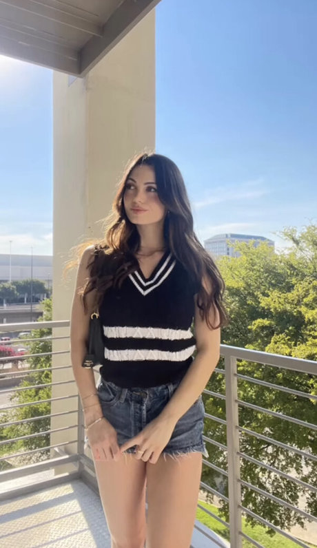 Fernanda Santini onlyfans nude tits