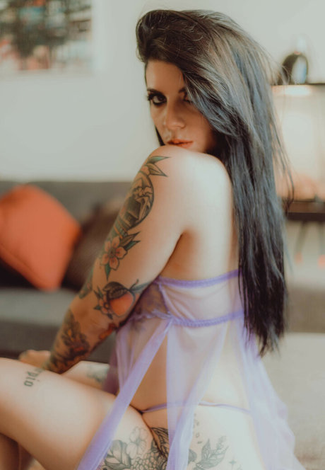 Thatsoraven95 ass onlyfans