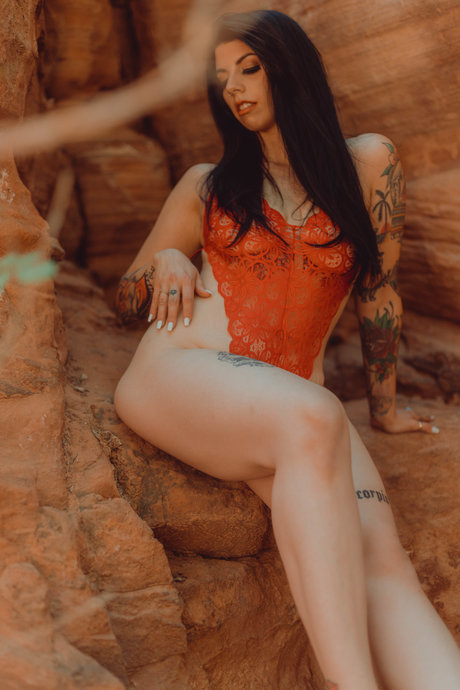 Thatsoraven95 nude onlyfans leaks