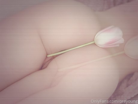 Ora Young onlyfans nude leak