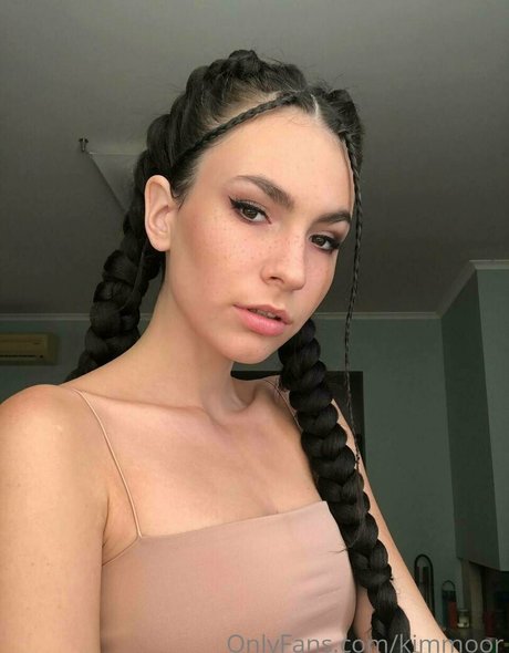 Kim Moor onlyfans pics nude