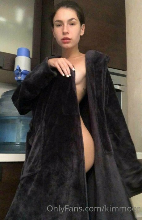 Kim Moor onlyfans nide