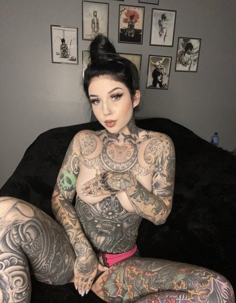 Fallenmoon13 strip onlyfans