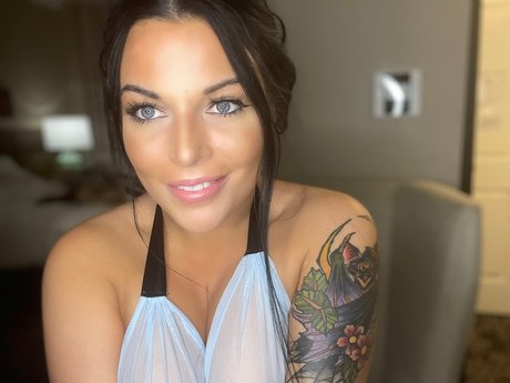 Alicia Bean onlyfans naked leak