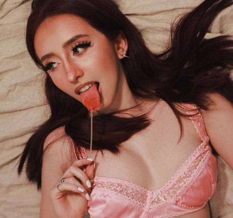 Hannah Urman onlyfans nude pictures