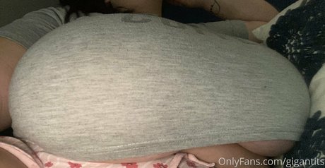 Gigantits onlyfans nude leaked