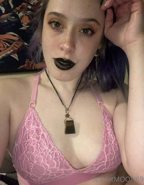 Scarlet Moon naked onlyfans leaks