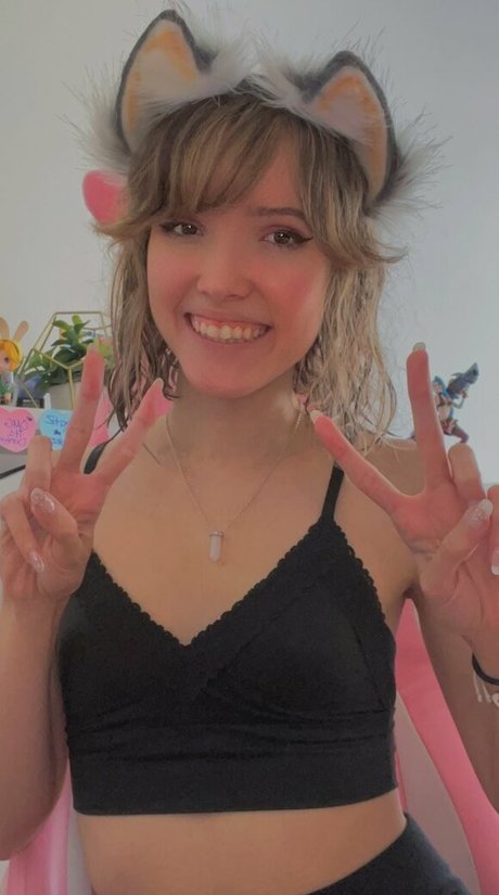 Strawberry Girl Kairi_ onlyfans naked leaks