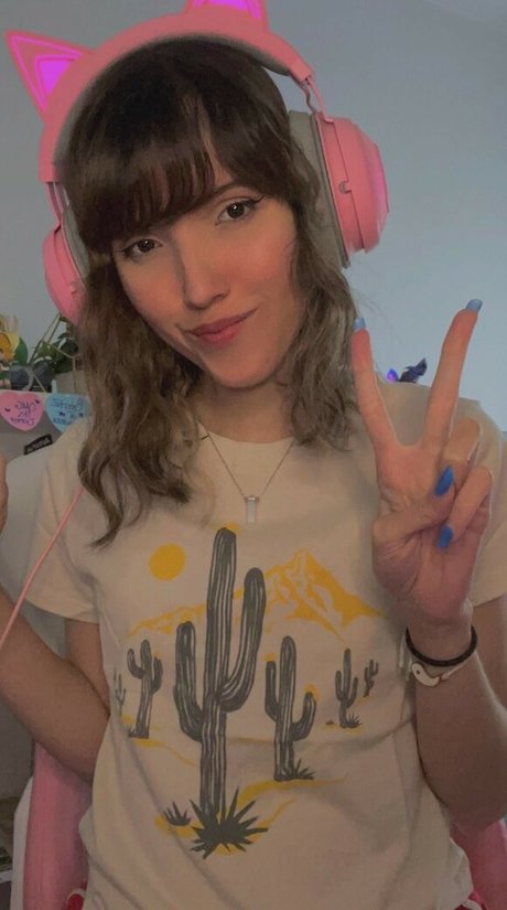 Strawberry Girl Kairi_ onlyfans leak