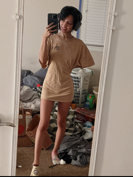 eveable onlyfans leaked naked