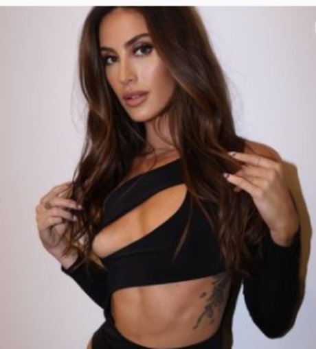 Kaylee Ricciardi onlyfans model photo