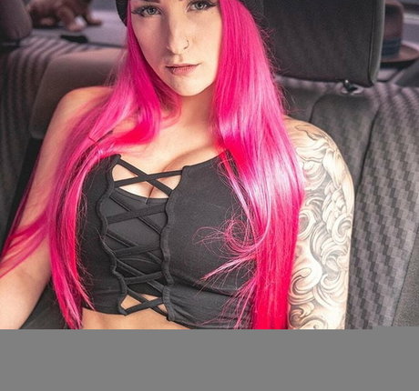 Pia Sativa onlyfans sextape