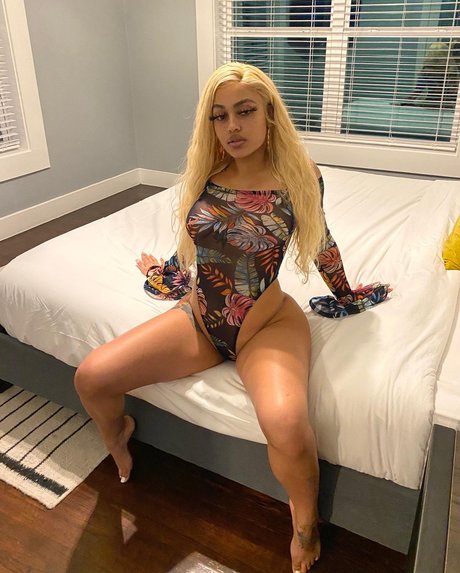 Ghana Mama leaked onlyfans.