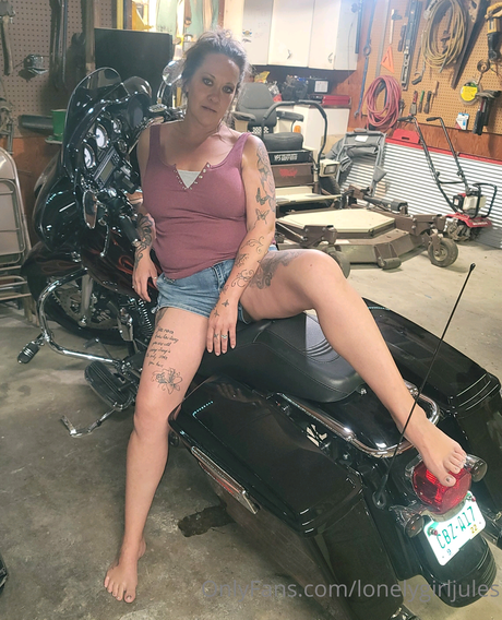 Lonelygirljules onlyfans for free