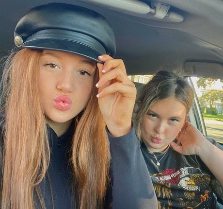 Hayley Aurisch onlyfans keak